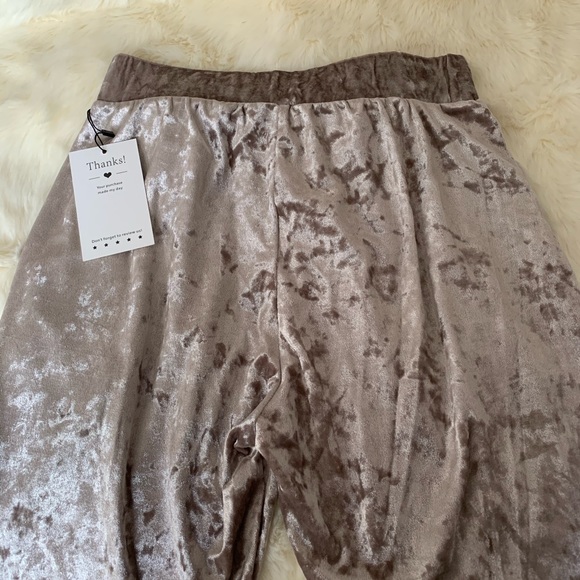 Crushed Velvet Joggers - Picture 7 of 8